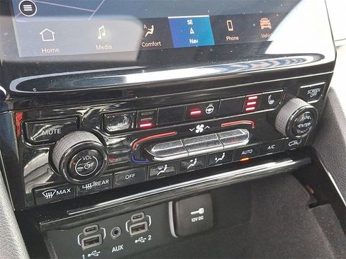 Used 2021 Jeep Grand Cherokee L Limited w/ MOPAR Finishing Package image 20