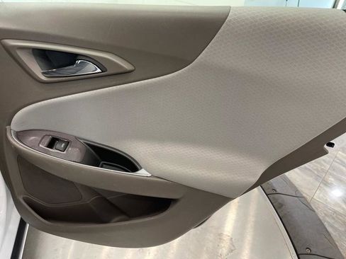 Used 2022 Chevrolet Malibu LT image 42