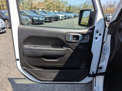 Used 2024 Jeep Wrangler Sport AWD/4WD image 11