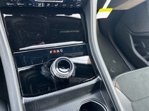 New 2025 Jeep Grand Cherokee Altitude image 13