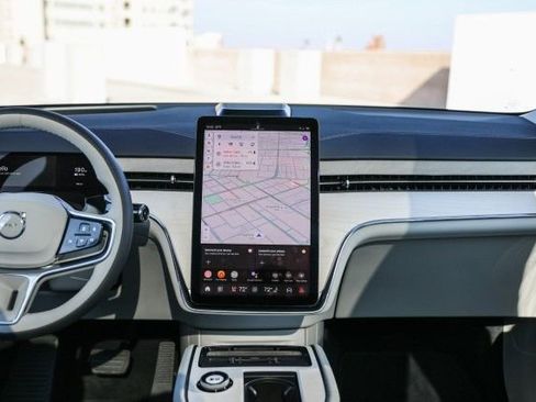 New 2025 Volvo EX90 Ultra image 14