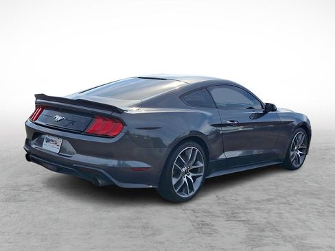 Used 2018 Ford Mustang Coupe RWD image 5