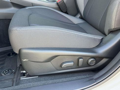 Certified 2025 Subaru Crosstrek 2.0i Premium image 15