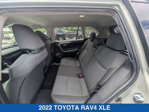 Used 2022 Toyota RAV4 XLE w/ Carpet Mat Package (TMS) AWD/4WD image 29
