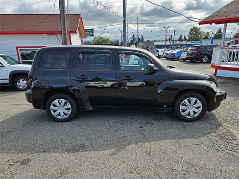Used 2008 Chevrolet HHR LS image 2