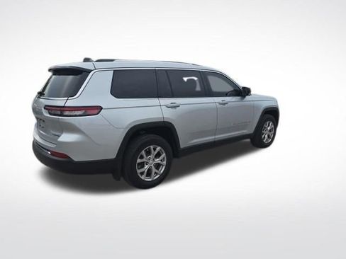 Used 2023 Jeep Grand Cherokee L Limited w/ Luxury Tech Group II RWD image 3
