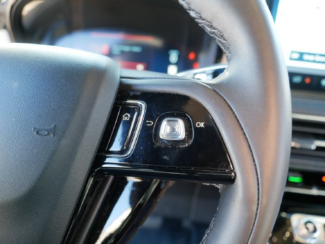 Used 2025 Lincoln Corsair AWD w/ Equipment Group 101A image 23