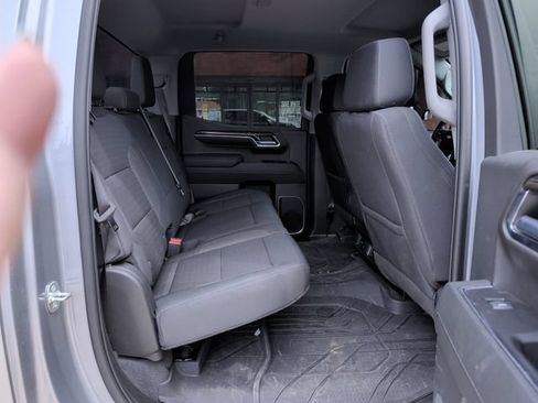 Used 2023 Chevrolet Silverado 1500 LT AWD/4WD image 31