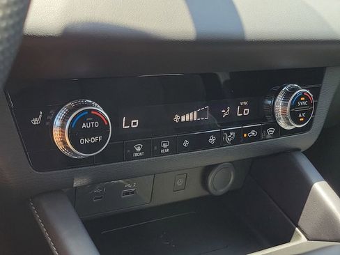New 2026 Nissan Rogue SL AWD/4WD image 29