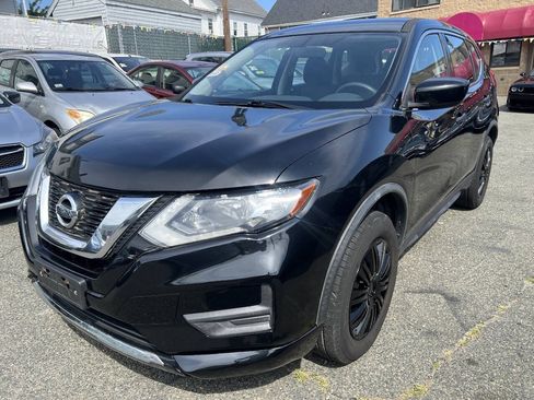 Used 2017 Nissan Rogue S AWD/4WD image 2