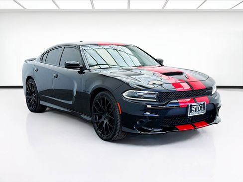 Used 2021 Dodge Charger R/T w/ Plus Group image 3