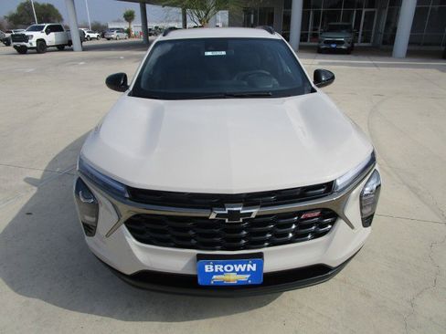 New 2026 Chevrolet Trax RS w/ Driver Confidence Package image 2