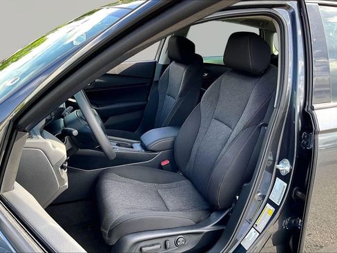 Certified 2026 Honda Accord SE image 17