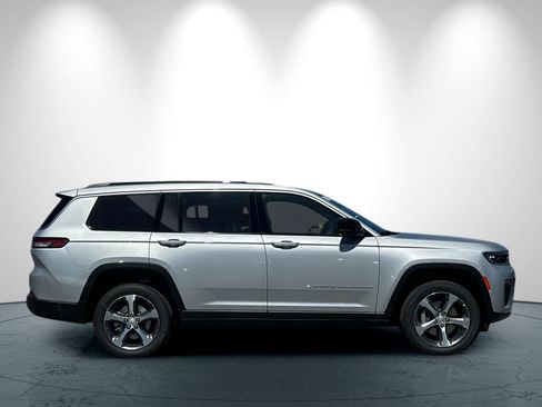New 2026 Jeep Grand Cherokee L Limited AWD/4WD image 3