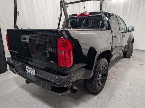 Used 2021 Chevrolet Colorado Z71 w/ Z71 Midnight Edition image 3