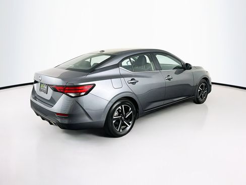 Used 2025 Nissan Sentra SV image 9