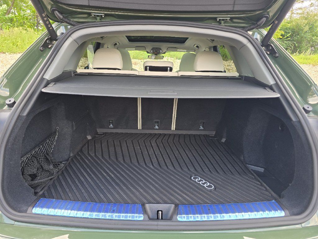 Used 2025 Audi Q5 Prestige AWD/4WD image 12