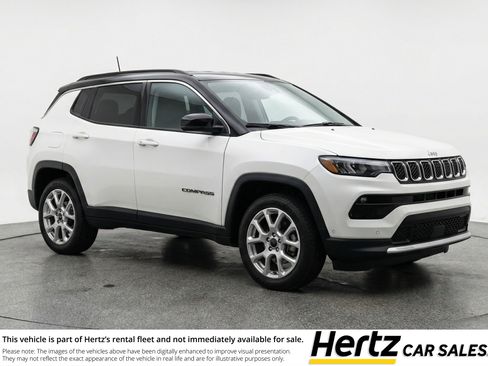 Used 2025 Jeep Compass Limited image 1