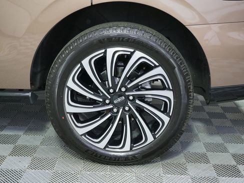 New 2026 Lincoln Navigator Black Label AWD/4WD image 21