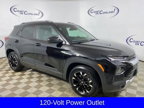 Certified 2023 Chevrolet TrailBlazer LT w/ Convenience Package FWD image 9