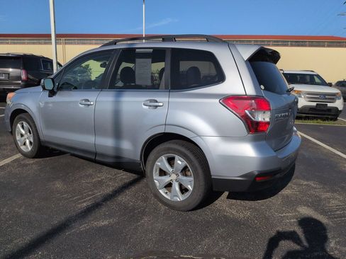 Used 2014 Subaru Forester 2.5i Touring AWD/4WD image 4