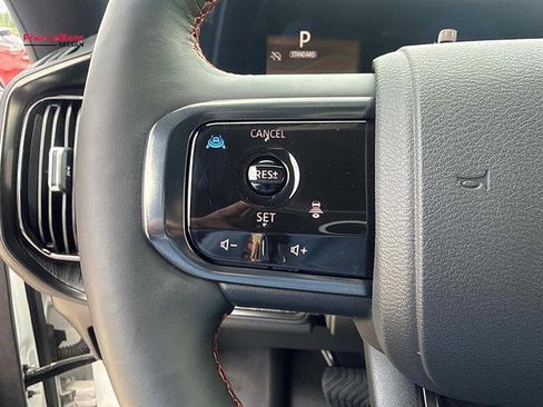 Used 2025 Nissan Armada PRO-4X AWD/4WD image 22