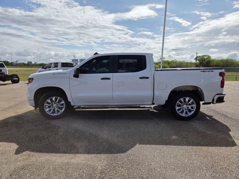 Used 2023 Chevrolet Silverado 1500 Custom AWD/4WD image 4