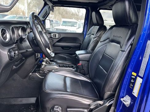 Used 2020 Jeep Wrangler Unlimited Sahara AWD/4WD image 15