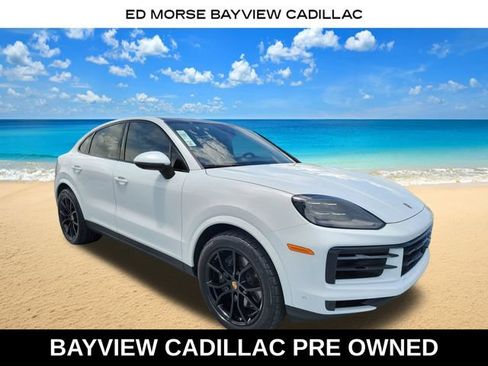 Used 2025 Porsche Cayenne Coupe AWD/4WD image 6