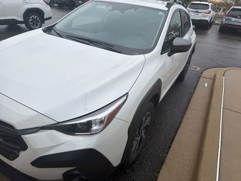 Used 2024 Subaru Crosstrek 2.0i Premium image 3