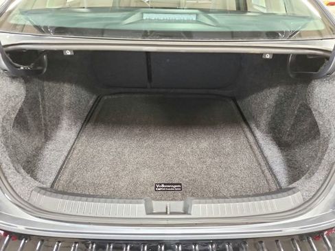 Used 2023 Volkswagen Jetta SE FWD image 27