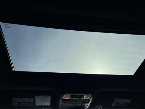 Used 2020 Toyota Tacoma Limited image 17