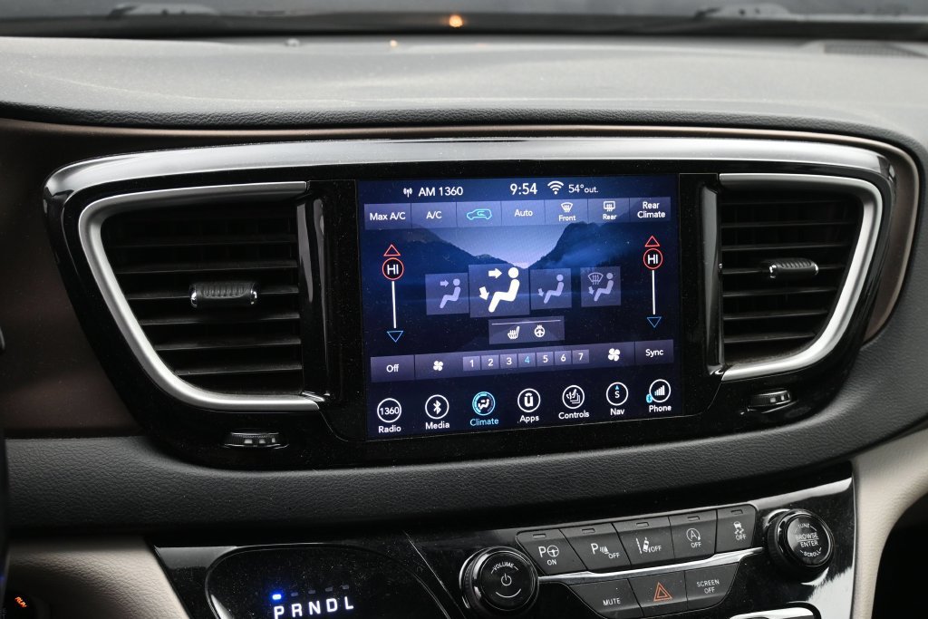 Used 2019 Chrysler Pacifica Touring-L w/ Advanced Safetytec Group FWD image 17