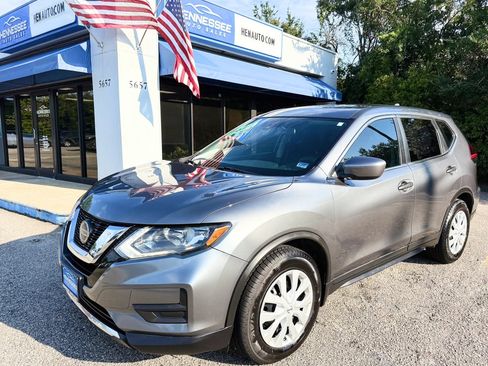 Used 2020 Nissan Rogue S FWD image 32