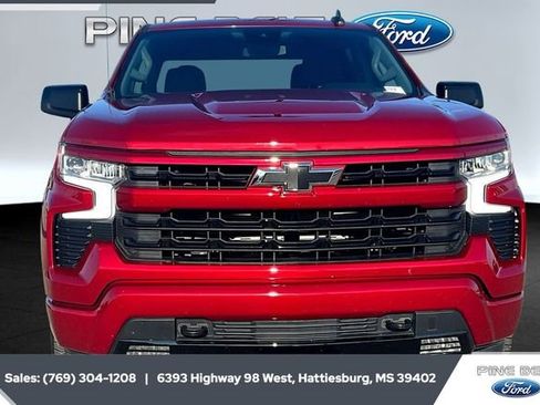 Used 2024 Chevrolet Silverado 1500 RST image 3