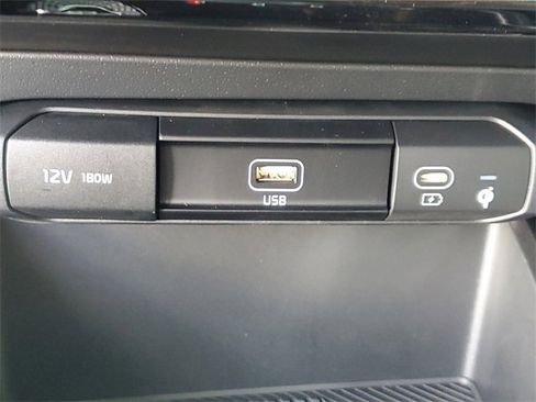 New 2025 Kia Niro Wind w/ Wind Preserve Package image 30