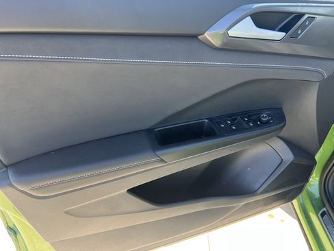 Certified 2025 Volkswagen Taos SE image 13