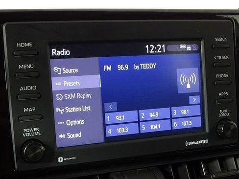 Used 2021 Toyota RAV4 XLE image 30