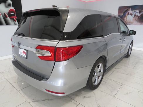 Used 2020 Honda Odyssey EX image 3
