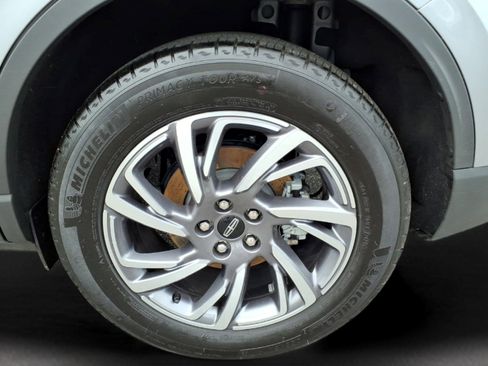 Certified 2023 Lincoln Corsair AWD w/ Equipment Group 101A image 18