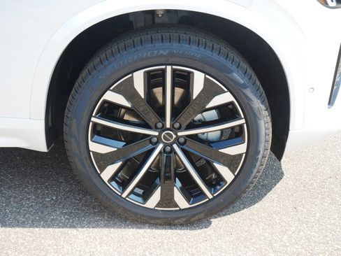New 2026 Volvo XC90 B6 Ultra image 4