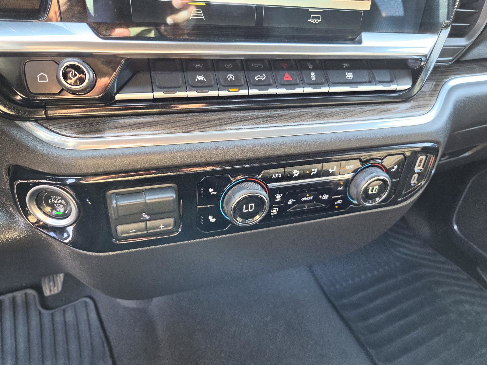 Used 2025 Chevrolet Silverado 1500 LT RWD image 22