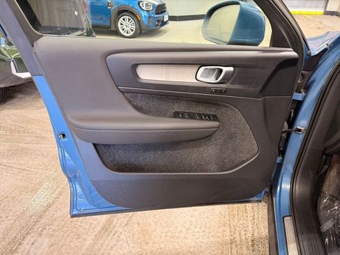 Used 2023 Volvo XC40 B5 Plus w/ Driver Assist Package image 10