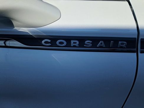 Used 2023 Lincoln Corsair AWD image 10