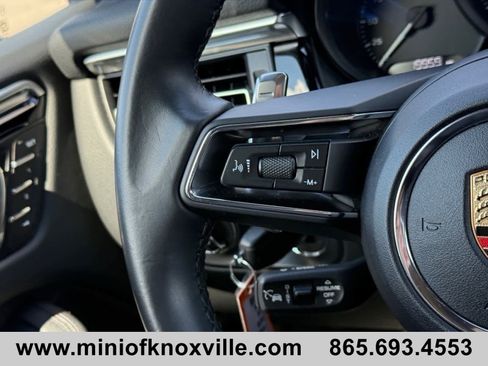 Used 2024 Porsche Macan image 16