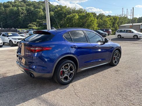 Used 2023 Alfa Romeo Stelvio Ti AWD/4WD image 6
