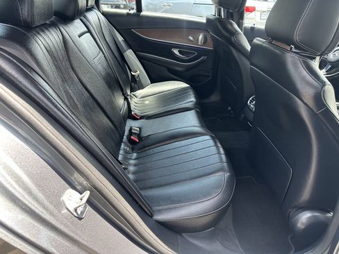 Used 2017 Mercedes-Benz E 300 4MATIC image 20