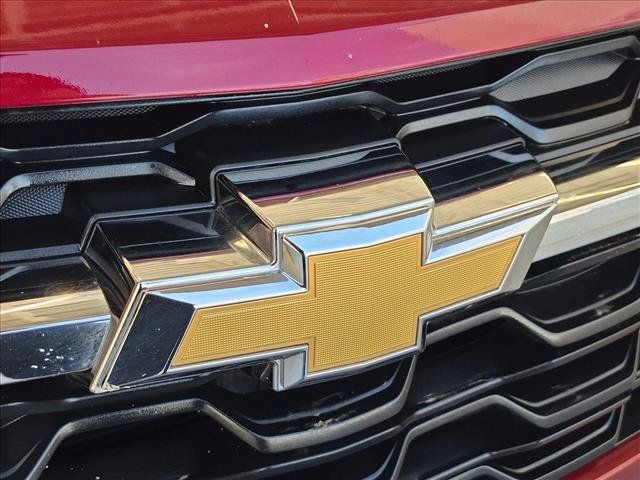 Used 2025 Chevrolet Trax LT FWD image 29