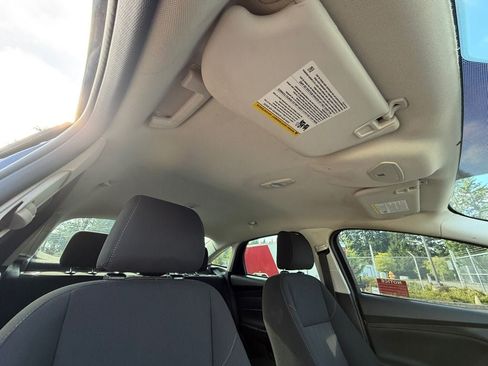 Used 2015 Ford Focus SE FWD image 27