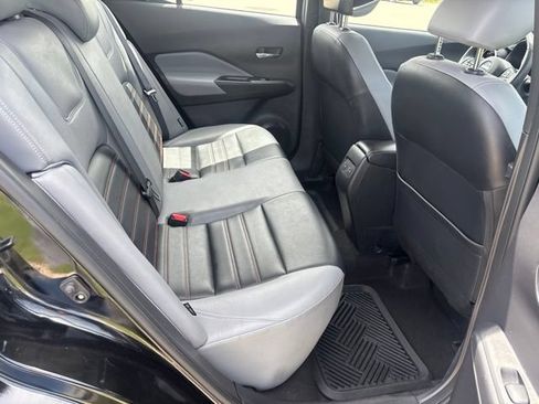 Used 2023 Nissan Kicks SR w/ SR Premium Package FWD image 22